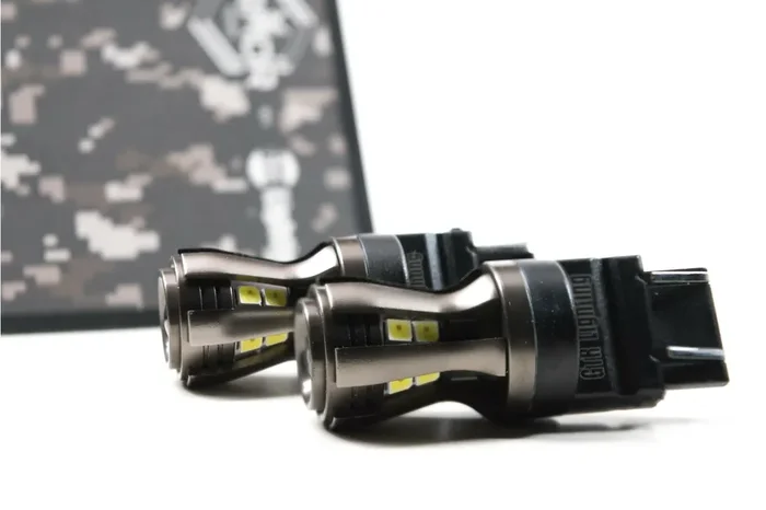 Armor LED Bulb 3157/3156, Switchback