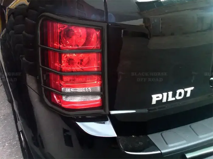 Tail Light Guards 09-15 Honda Pilot